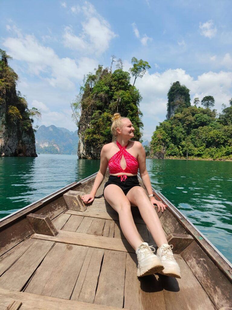 Marijn van Thailand Reis op Maat op een longtailboot in Khao Sok National Park